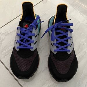 Adidas Ultra boost - worn 3 times MENS 7 - WOMANS 9